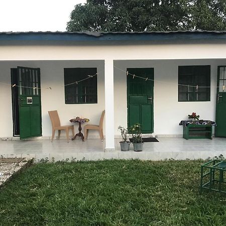 Anns Guesthouse Bakaugambia Zewnętrze zdjęcie