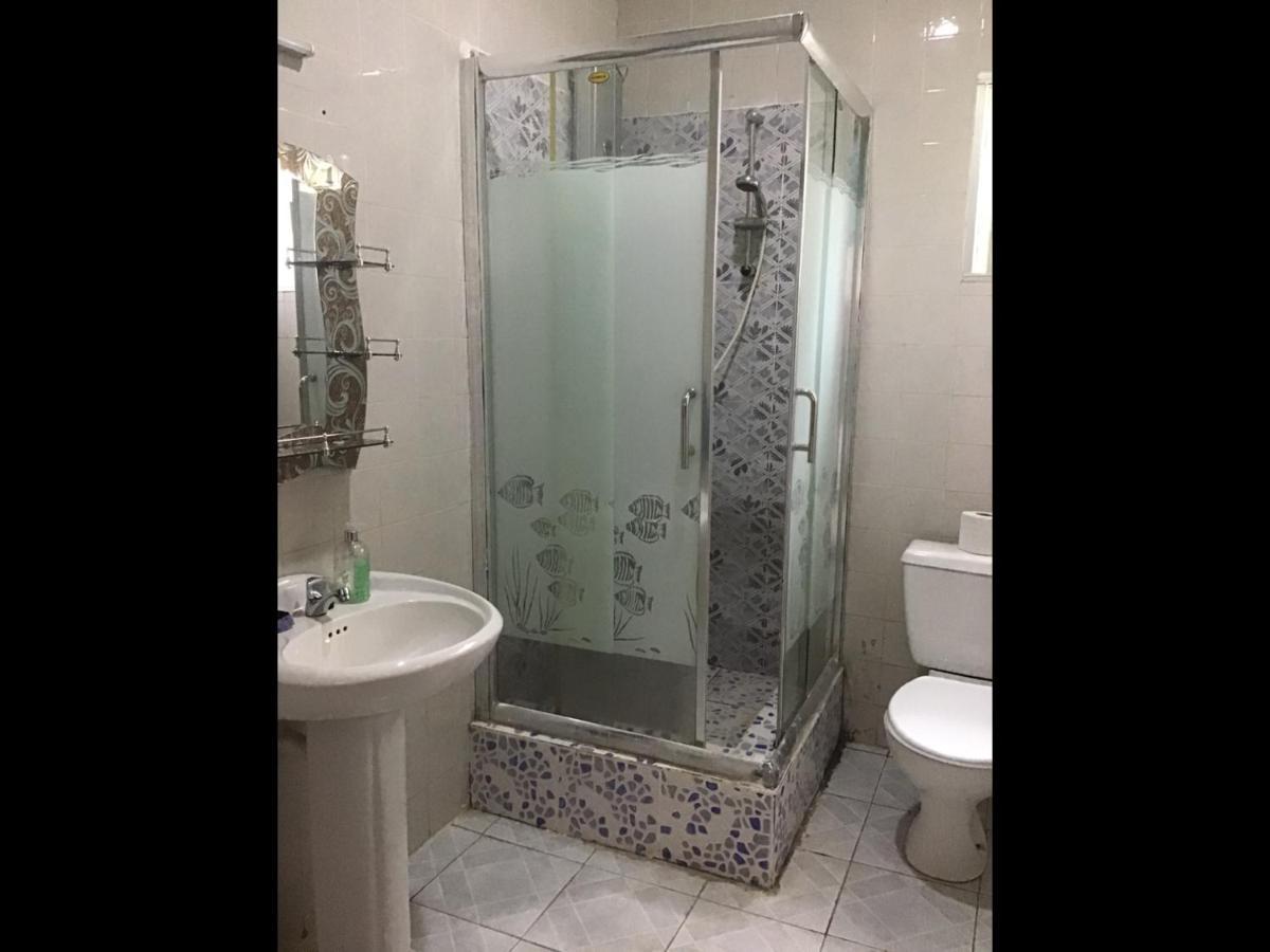 Anns Guesthouse Bakaugambia Zewnętrze zdjęcie