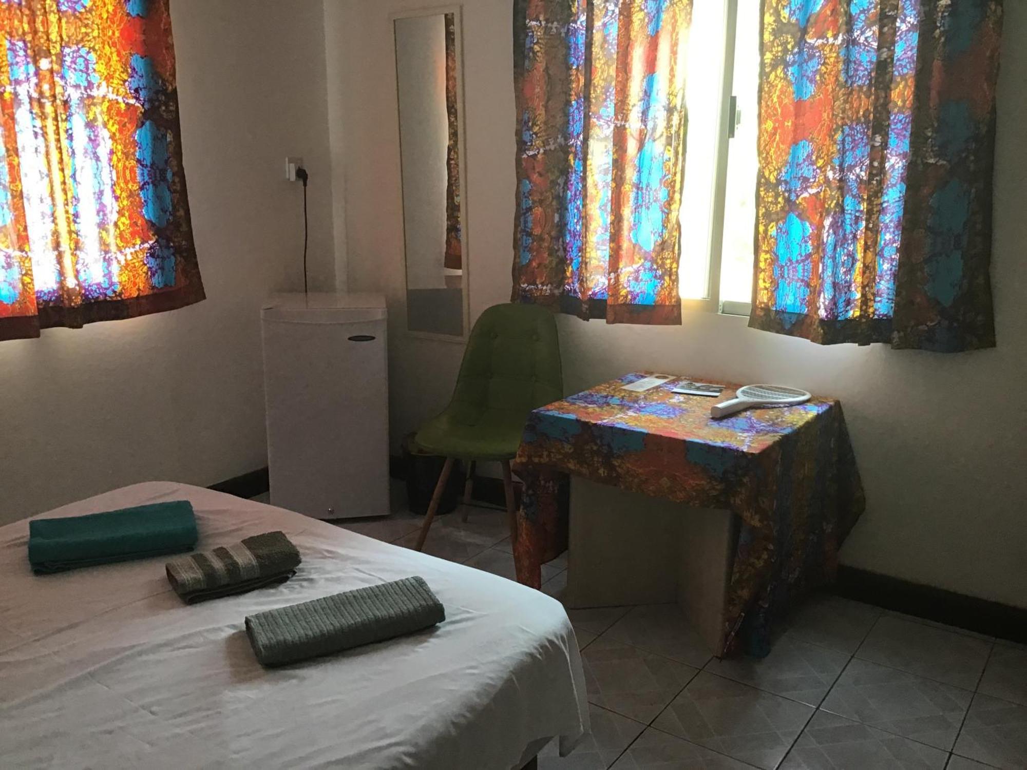 Anns Guesthouse Bakaugambia Zewnętrze zdjęcie