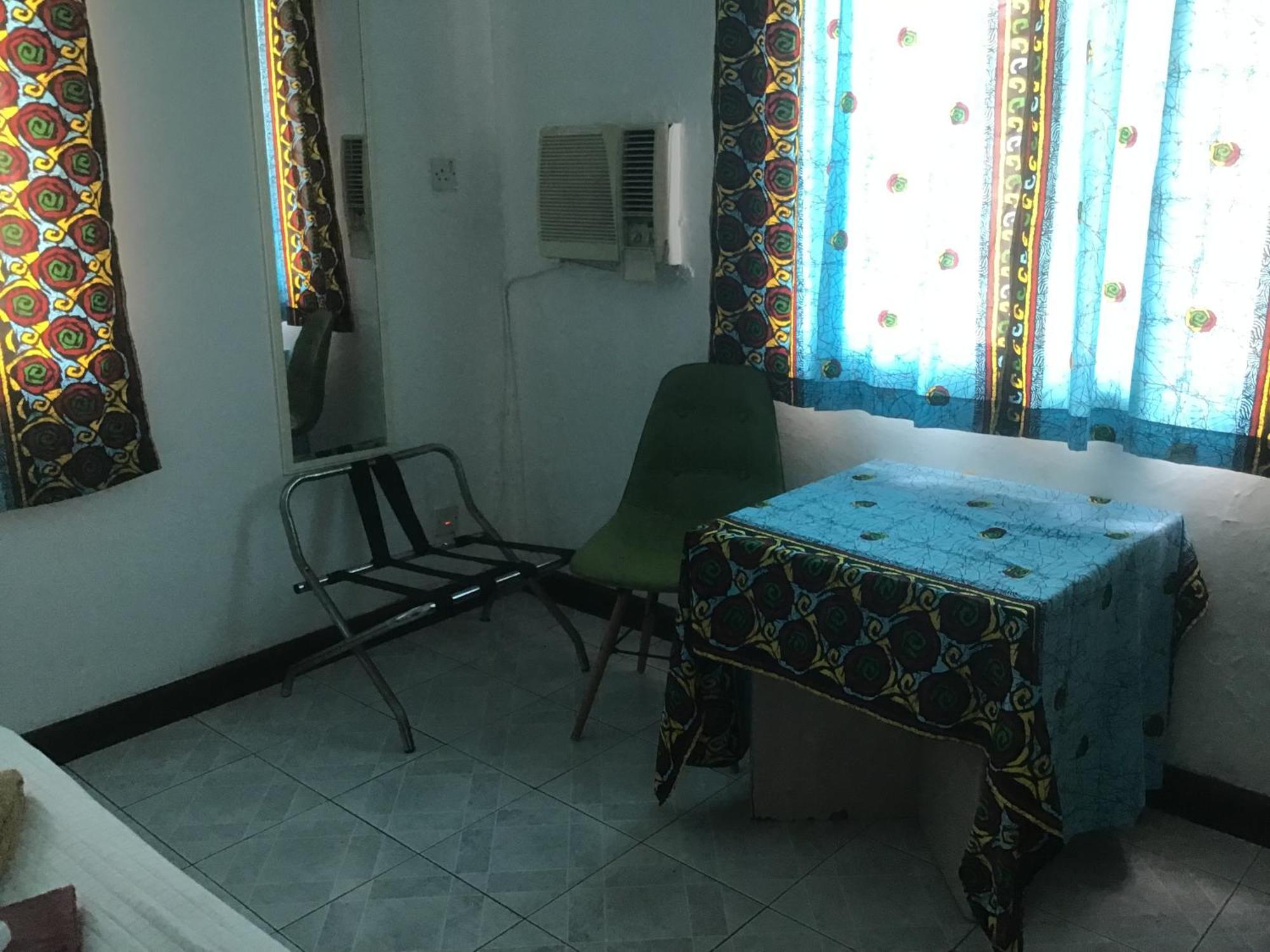 Anns Guesthouse Bakaugambia Zewnętrze zdjęcie