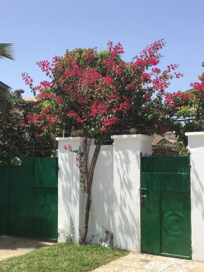 Anns Guesthouse Bakaugambia Zewnętrze zdjęcie