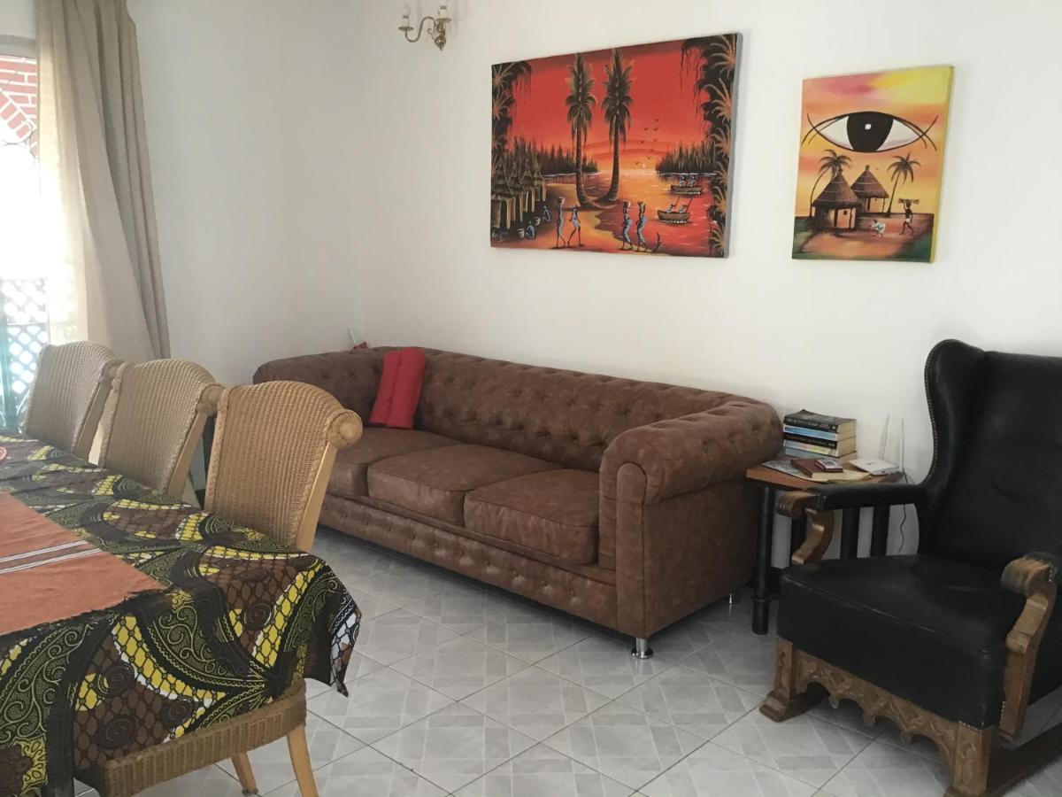 Anns Guesthouse Bakaugambia Zewnętrze zdjęcie