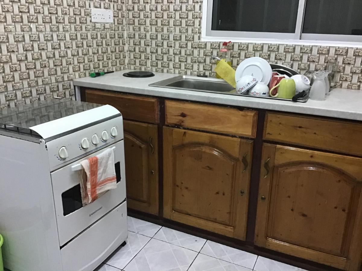 Anns Guesthouse Bakaugambia Zewnętrze zdjęcie