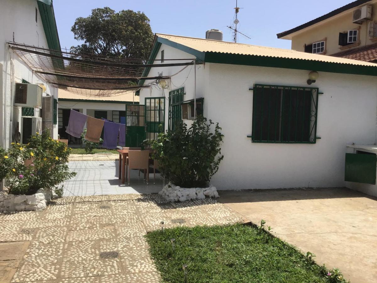 Anns Guesthouse Bakaugambia Zewnętrze zdjęcie