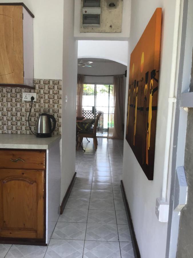Anns Guesthouse Bakaugambia Zewnętrze zdjęcie