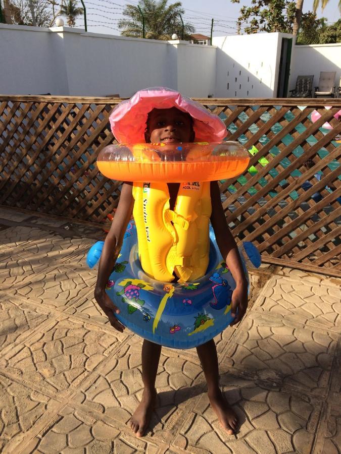 Anns Guesthouse Bakaugambia Zewnętrze zdjęcie