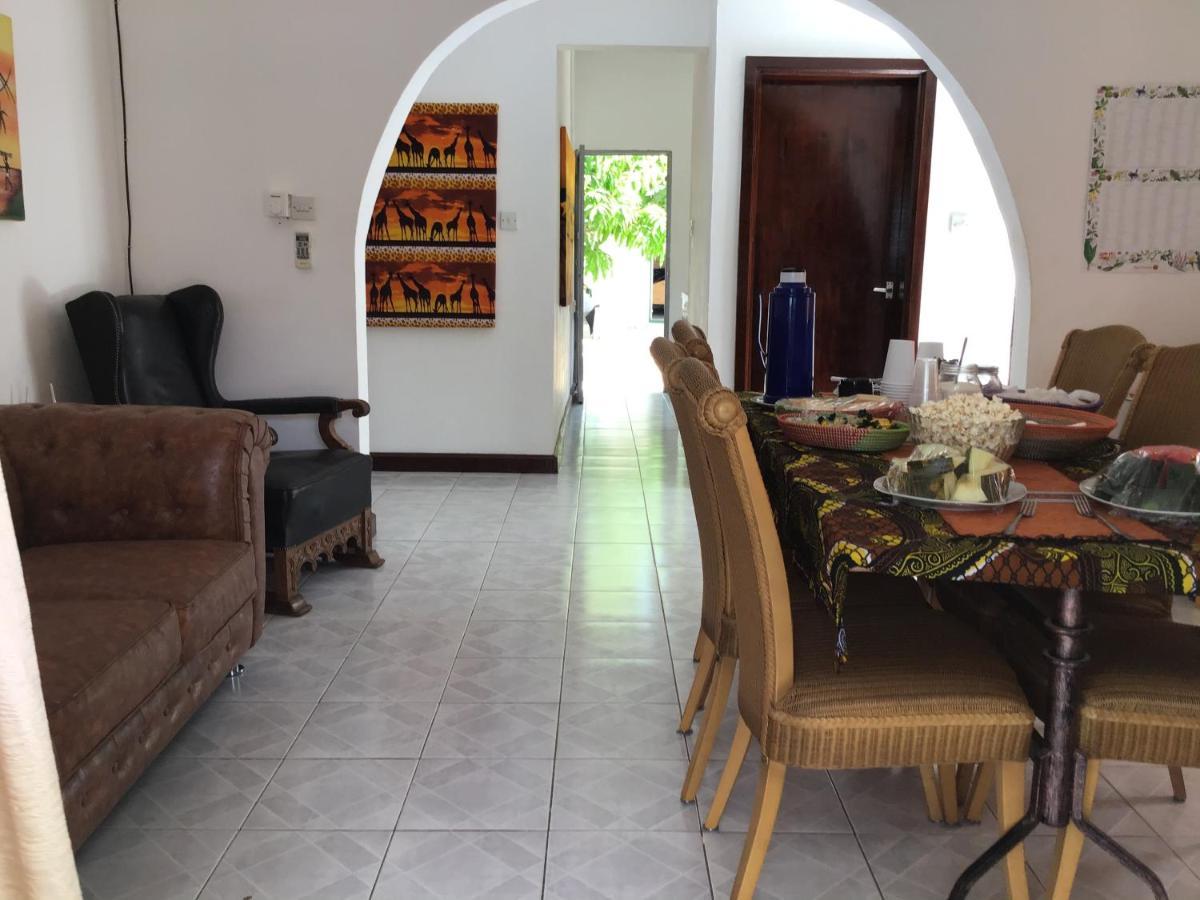 Anns Guesthouse Bakaugambia Zewnętrze zdjęcie