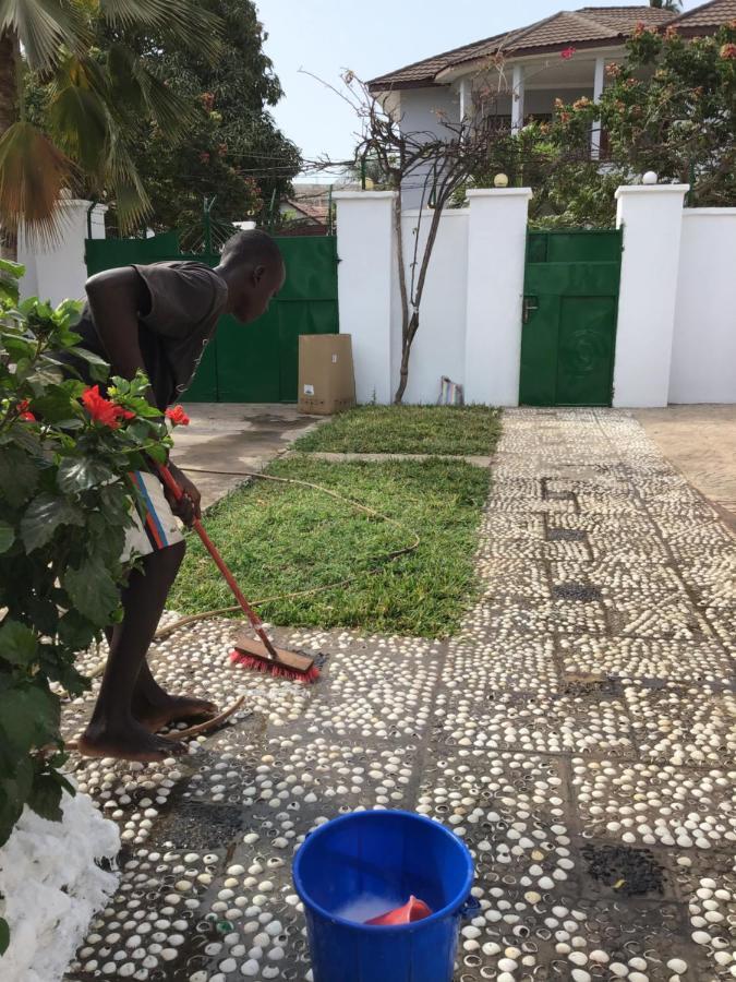 Anns Guesthouse Bakaugambia Zewnętrze zdjęcie