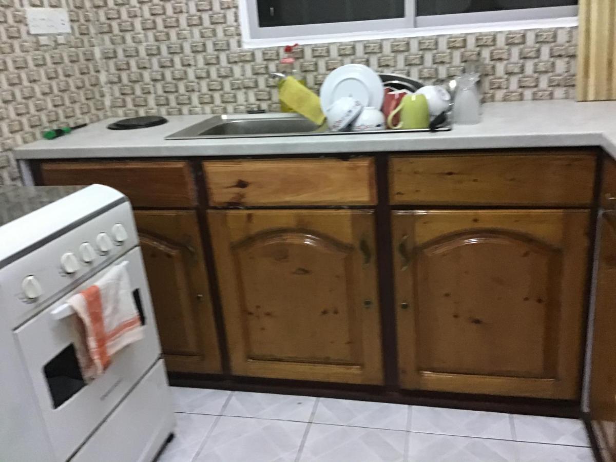 Anns Guesthouse Bakaugambia Zewnętrze zdjęcie